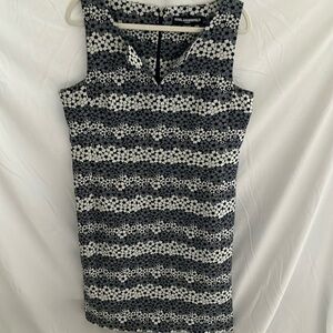 Karl Lagerfeld- Black/White floral print, tank top style, Midi Dress- 12